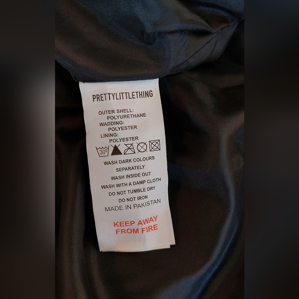 PrettyLittleThing NWT Olive Faux Leather Drop Hem Gilet Puffer Vest Size XL Tall - Picture 9 of 12